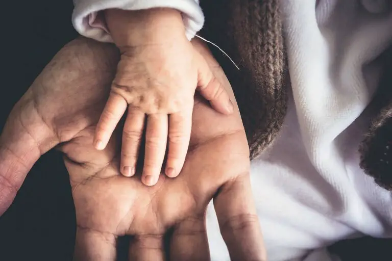 ORACIÓN POR LOS HIJOS » 25 Más Efectivas Y PODEROSAS